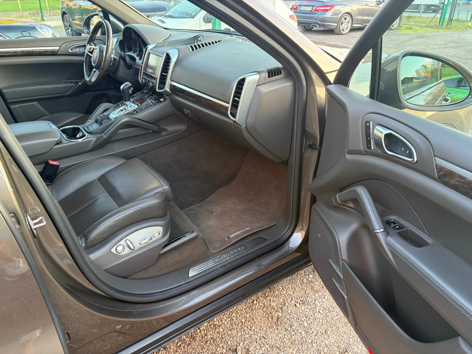 Porsche Cayenne, снимка 14 - Автомобили и джипове - 54316286