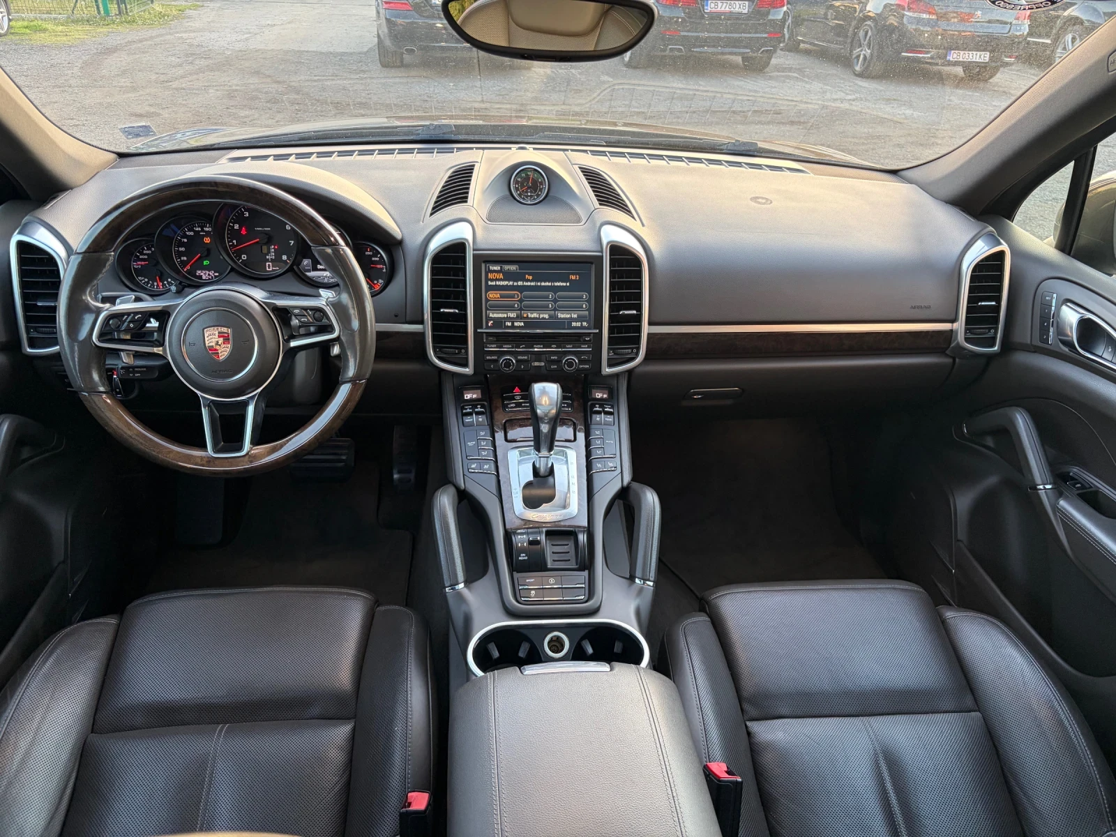 Porsche Cayenne, снимка 13 - Автомобили и джипове - 54316286