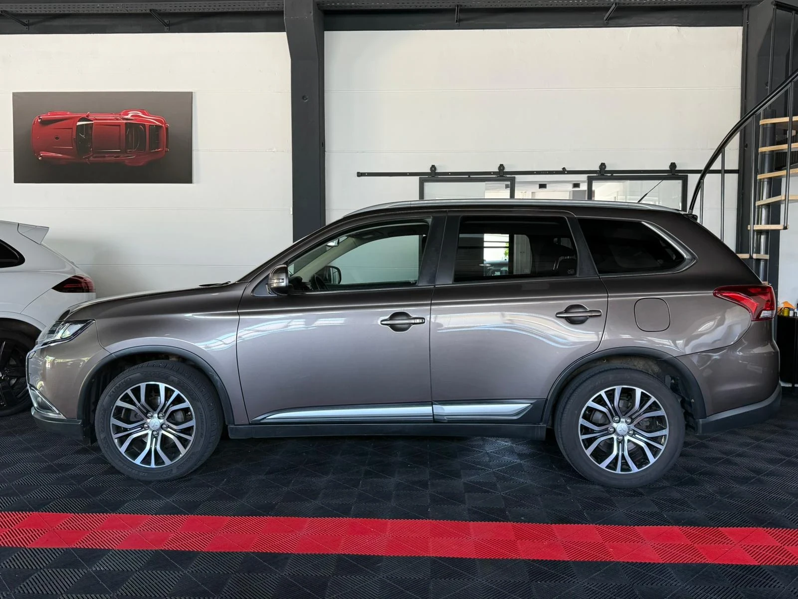 Mitsubishi Outlander 2, 2* 150* AC* PDC* NAVI* CAM* XENON* TUV* F1* AUT, снимка 2 - Автомобили и джипове - 54652908