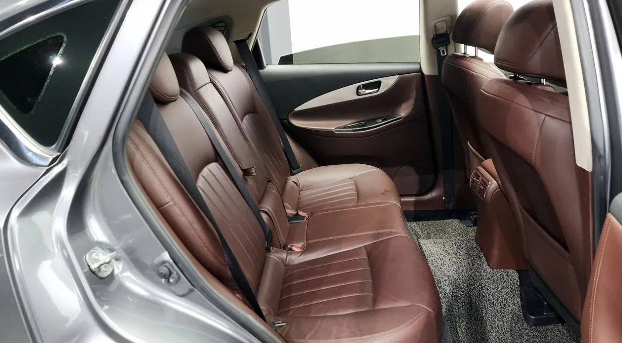 Infiniti QX50 3.7 Бензин, снимка 10 - Автомобили и джипове - 55045981