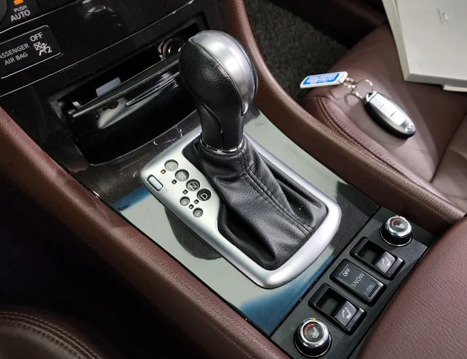 Infiniti QX50 3.7 Бензин, снимка 8 - Автомобили и джипове - 55045981