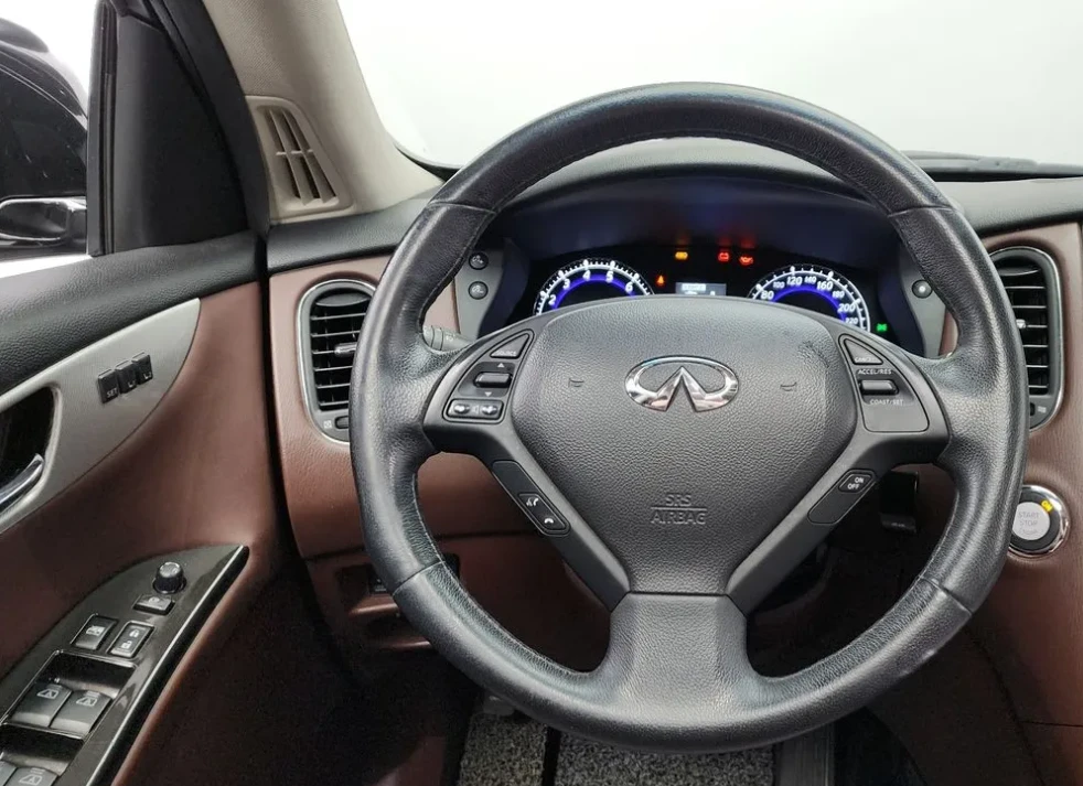 Infiniti QX50 3.7 Бензин, снимка 4 - Автомобили и джипове - 55045981