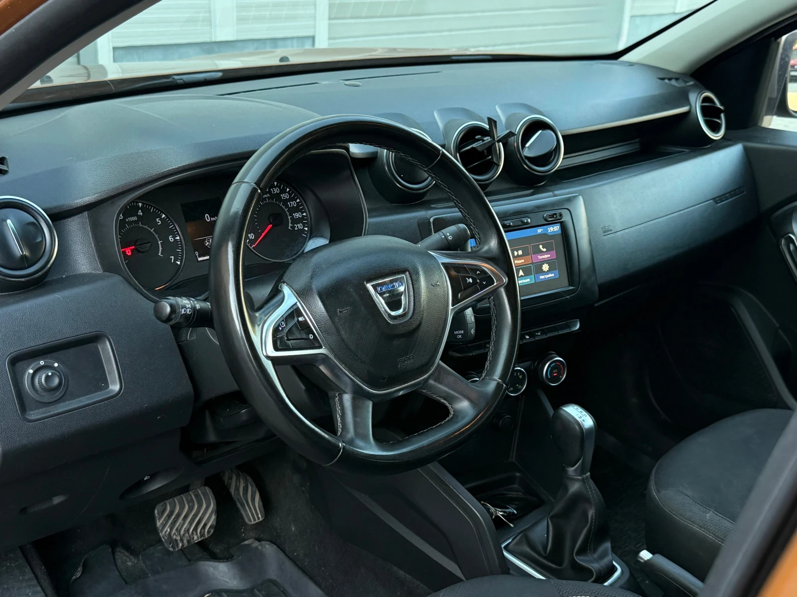Dacia Duster 1.5DCI* PRESTIGE* AUTOMAT* ЛИЗИНГ, снимка 7 - Автомобили и джипове - 55429665