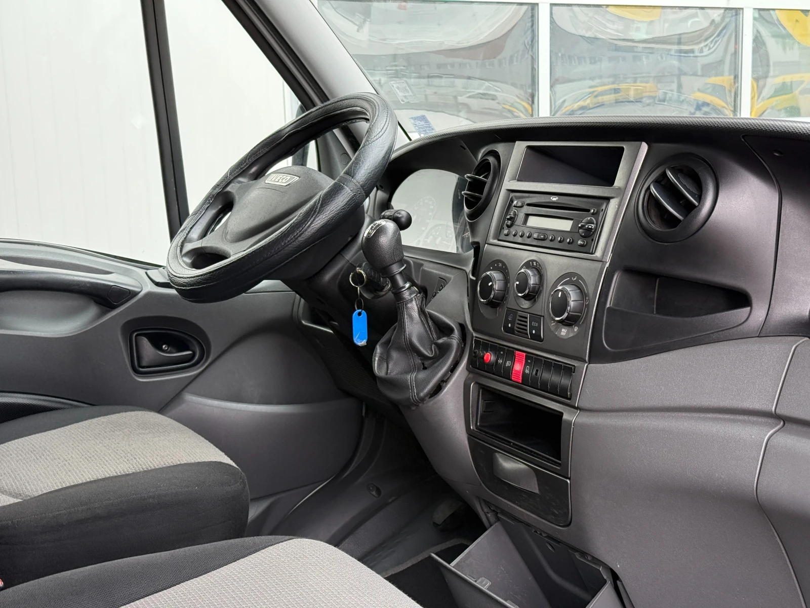 Iveco Daily 2.3 , снимка 13 - Бусове и автобуси - 53944591