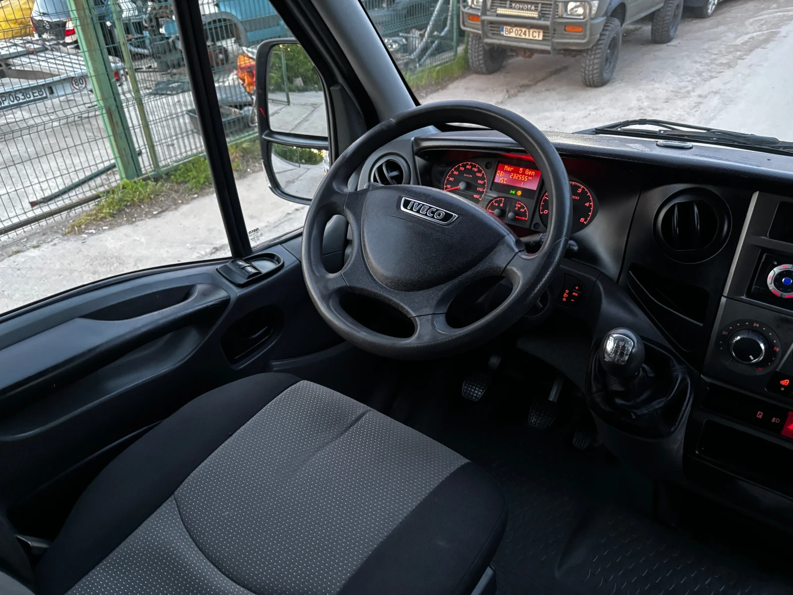 Iveco Daily 3.0d~35s17~КЛИМАТИК!!!, снимка 16 - Бусове и автобуси - 54389973