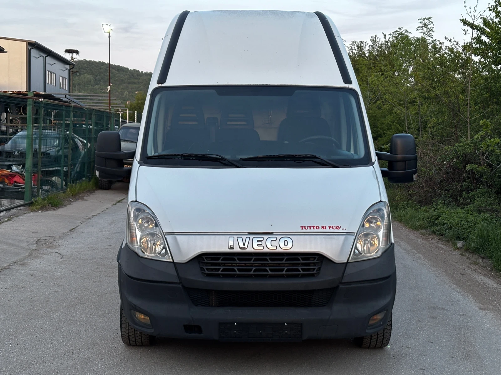 Iveco Daily 3.0d~35s17~КЛИМАТИК!!!, снимка 2 - Бусове и автобуси - 54389973