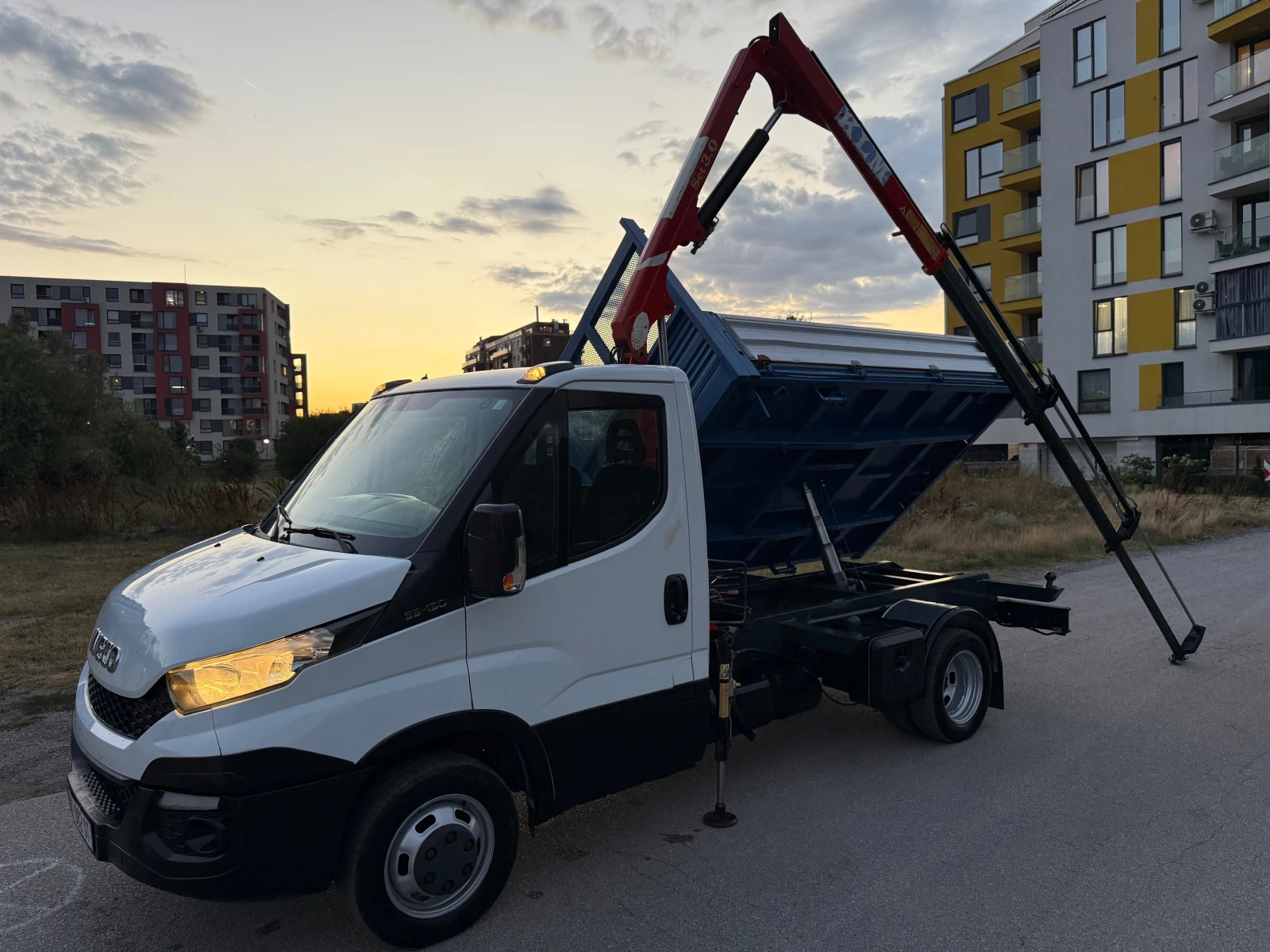 Iveco Daily 3стр самосвал с кран, снимка 7 - Бусове и автобуси - 55418130