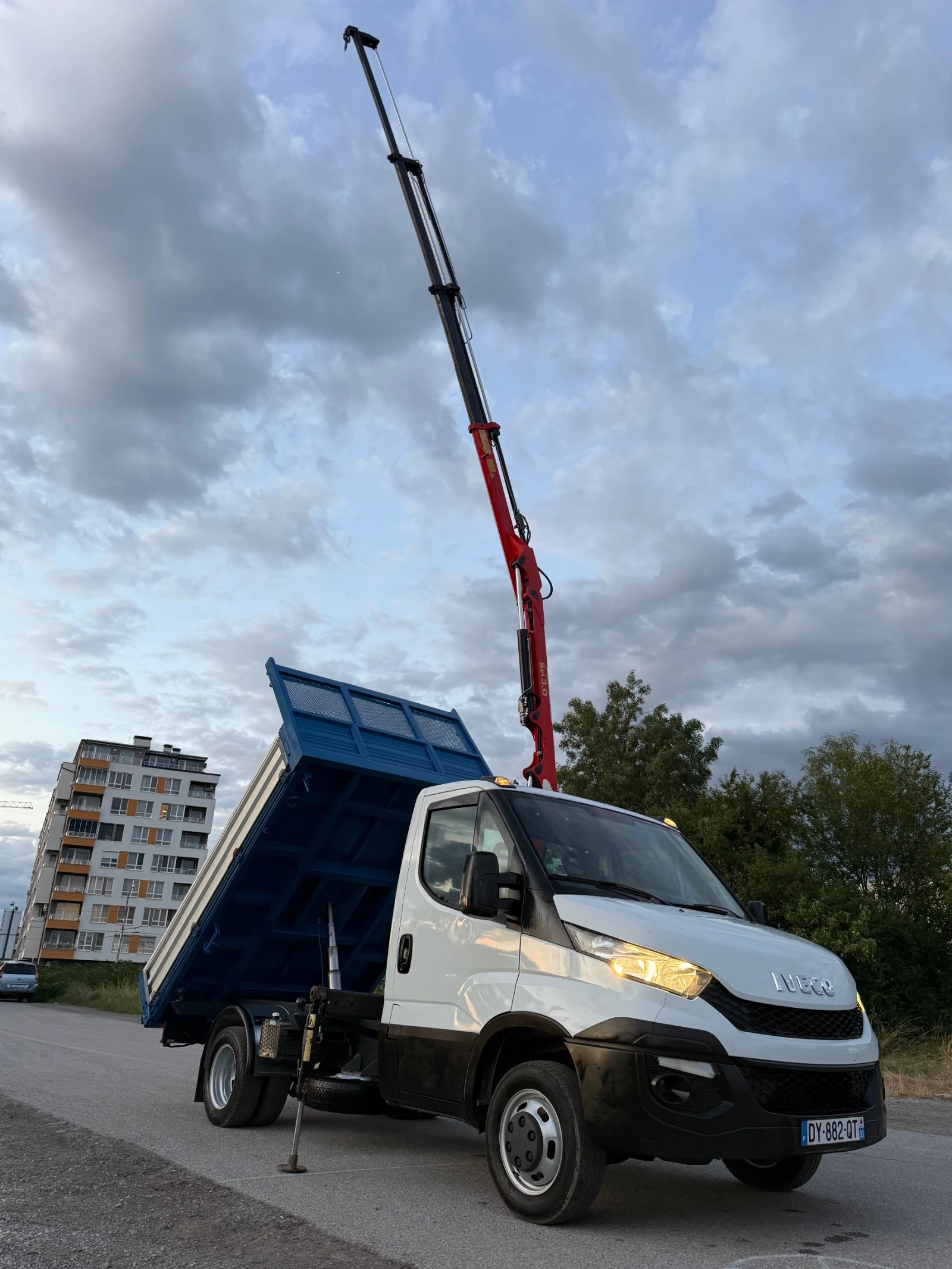 Iveco Daily 3стр самосвал с кран