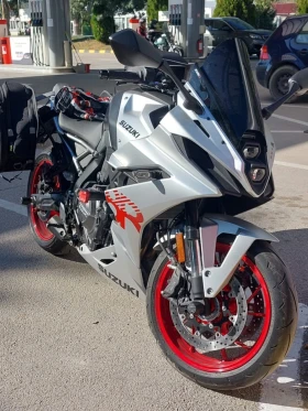 Suzuki Gsx GSX 8R - изображение 1