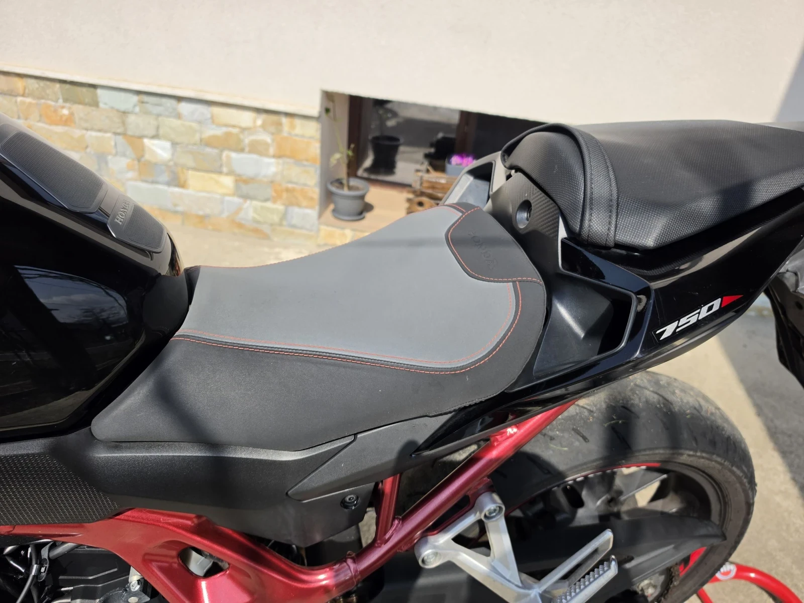 Honda Hornet 750i ABS Tc, снимка 11 - Мотоциклети и мототехника - 53873375