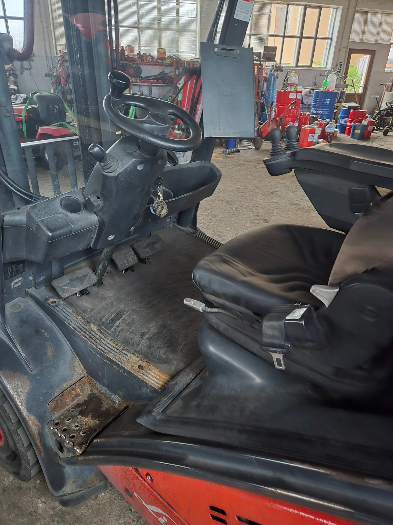 Мотокар Linde  H 30D, снимка 9 - Индустриална техника - 53966052