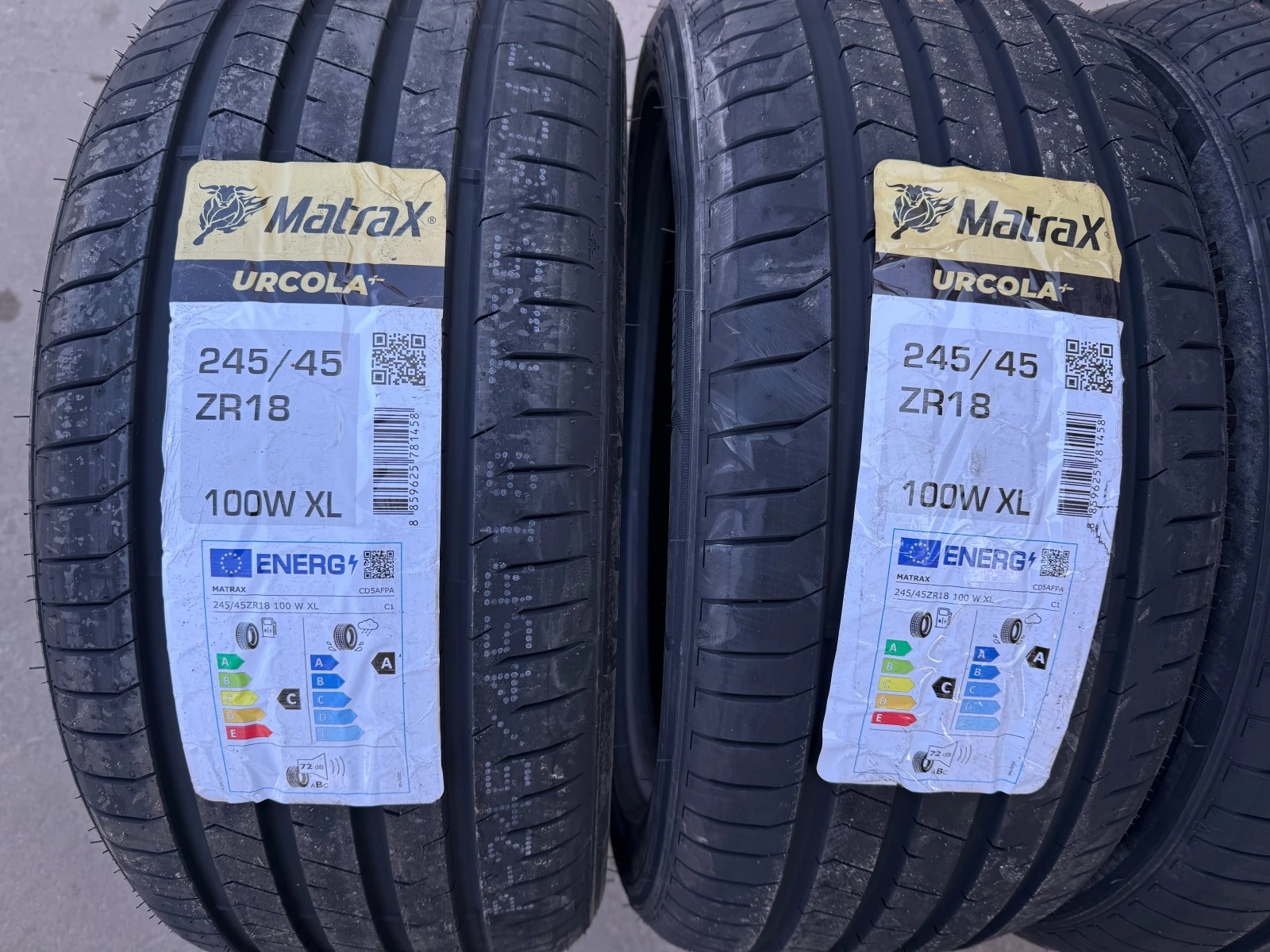 Гуми Летни 245/45R18, снимка 2 - Гуми и джанти - 53988215