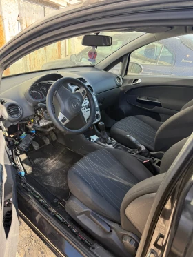 Opel Corsa 1.0i Климатик, снимка 9