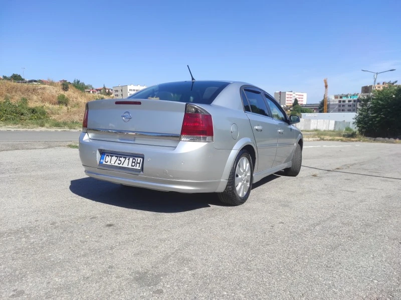 Opel Vectra C, снимка 3 - Автомобили и джипове - 46264873