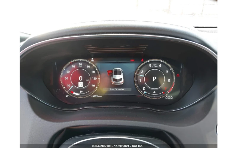 Jaguar E-pace SPORT P300 AWD * LED * Дистроник, снимка 13 - Автомобили и джипове - 48465306