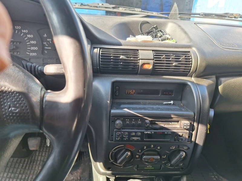 Opel Astra, снимка 8 - Автомобили и джипове - 49553584