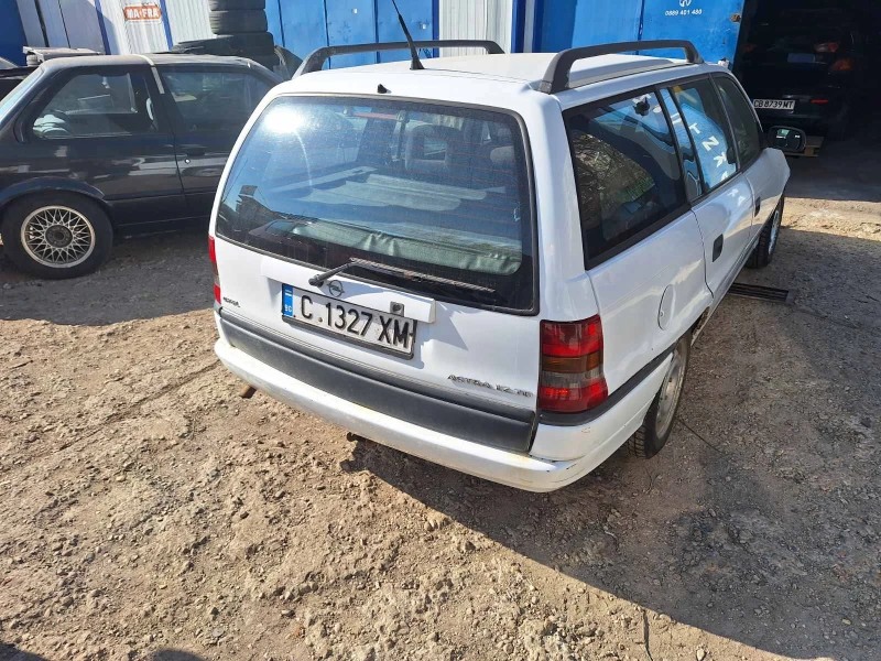 Opel Astra, снимка 4 - Автомобили и джипове - 49089130