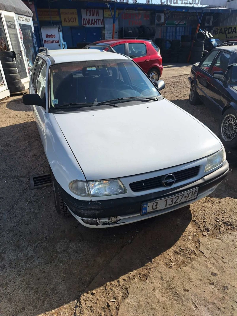 Opel Astra, снимка 2 - Автомобили и джипове - 49553584