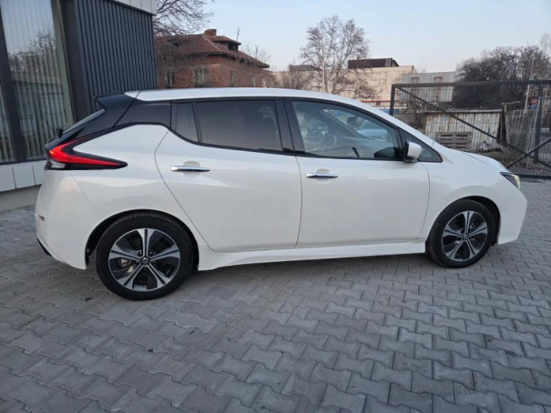 Nissan Leaf  N-Connecta 40KWh , снимка 8 - Автомобили и джипове - 52821477