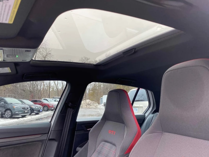 VW Golf * 380 Autobahn * CARFAX * ЦЕНА ДО БГ, снимка 13 - Автомобили и джипове - 53090028