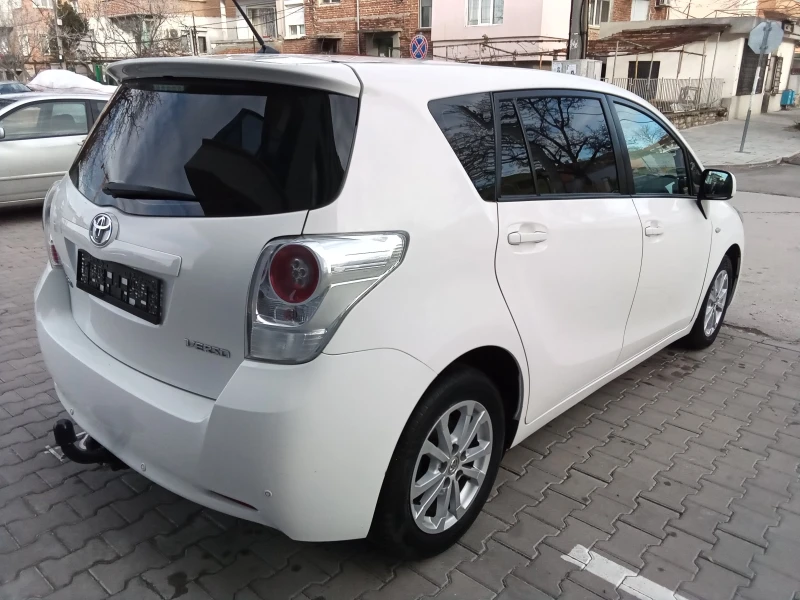 Toyota Verso 2.0D4D-126kc. Панорама, снимка 6 - Автомобили и джипове - 53089288