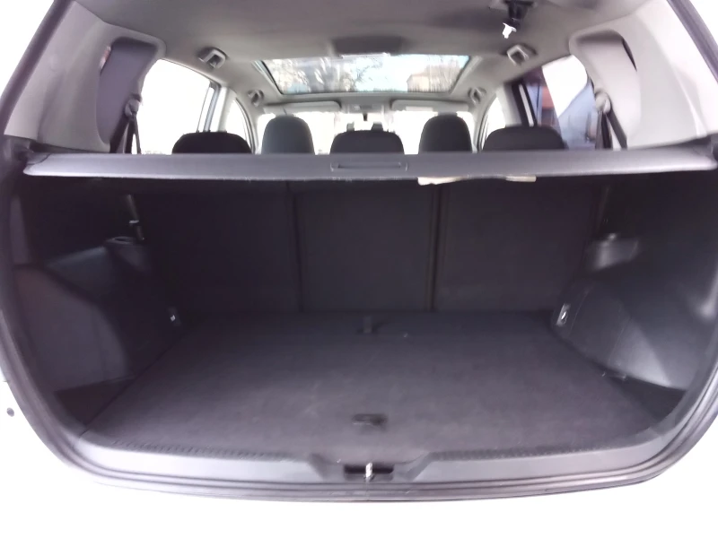 Toyota Verso 2.0D4D-126kc. Панорама, снимка 14 - Автомобили и джипове - 53089288