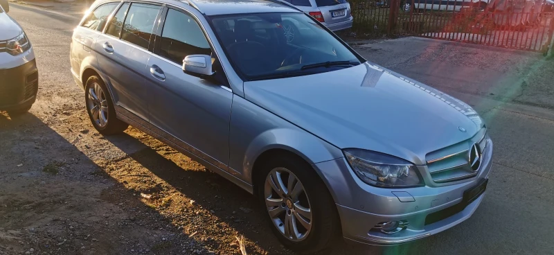 Mercedes-Benz C 320, снимка 17 - Автомобили и джипове - 53253975