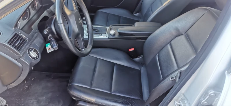 Mercedes-Benz C 320, снимка 7 - Автомобили и джипове - 53253975