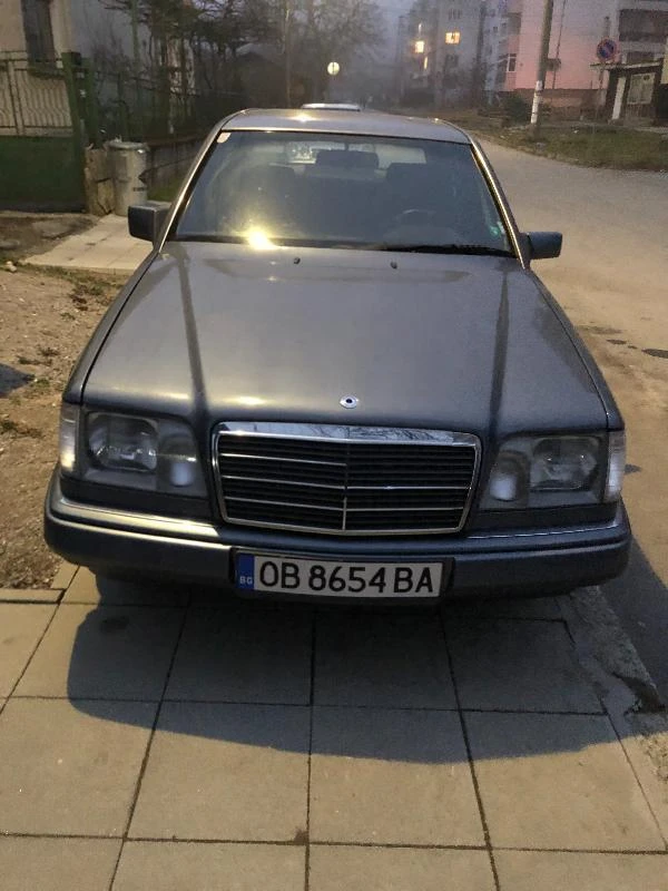 Mercedes-Benz 300 300D - изображение 2