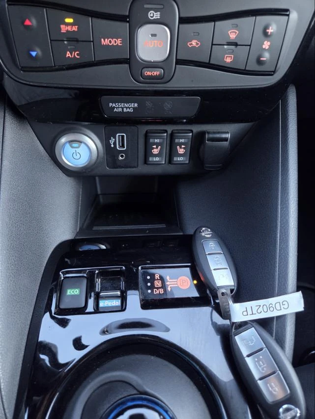 Nissan Leaf  N-Connecta 40KWh , снимка 15 - Автомобили и джипове - 52821477