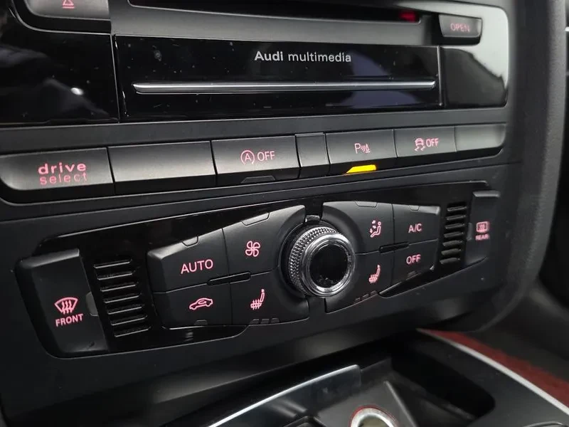 Audi A5 2.0 TDI Quattro, снимка 16 - Автомобили и джипове - 54146032