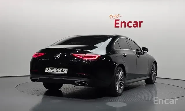 Mercedes-Benz CLS 400 D/AMG/ПОДГРЕВ/ОБДУХВАНЕ/360/ПАНО/ДИСТРОНИК/HUD/, снимка 3 - Автомобили и джипове - 55250882