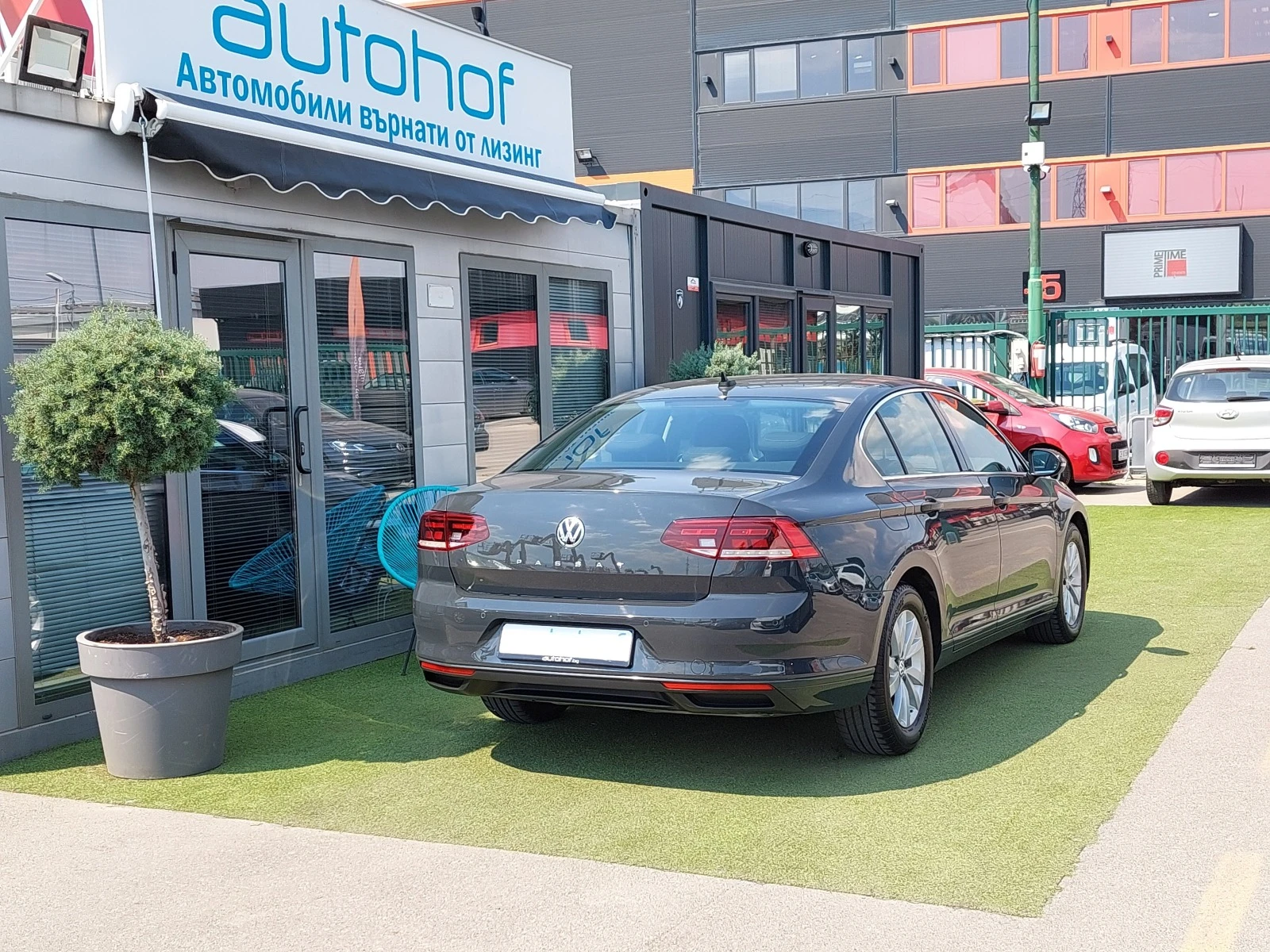 VW Passat BUSINESS/2.0TDI/150k.c./7-DSG/ГАРАНЦИЯ - изображение 4