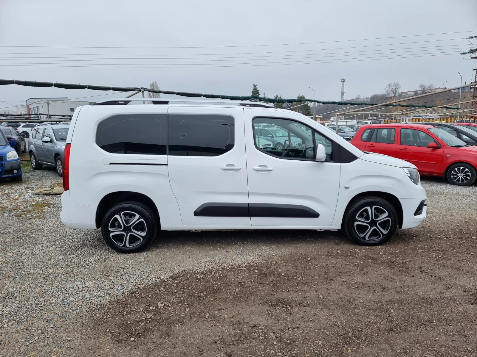 Opel Combo 1.5TDCI Avtomatik 7местно XL  - изображение 2