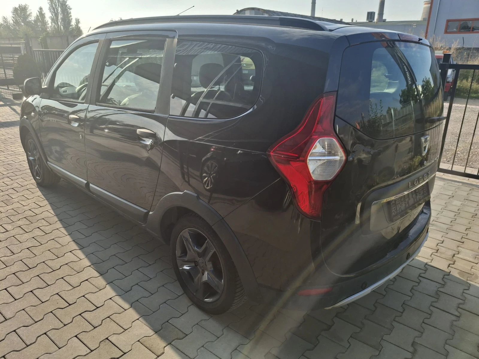 Dacia Lodgy 1.5dci* * Stepway * * 7 mesta euro6 - изображение 6