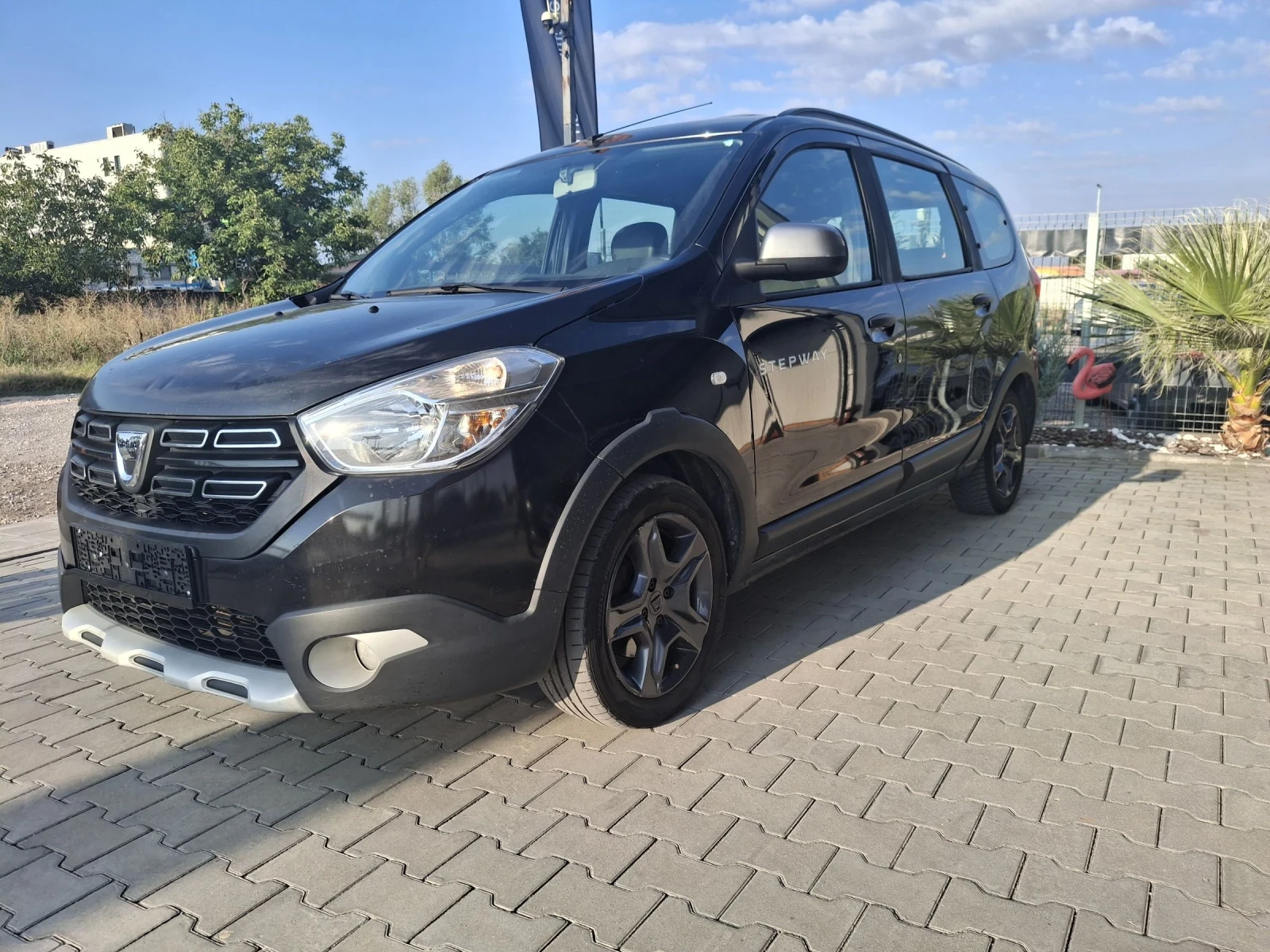 Dacia Lodgy 1.5dci* * Stepway * * 7 mesta euro6 - изображение 2