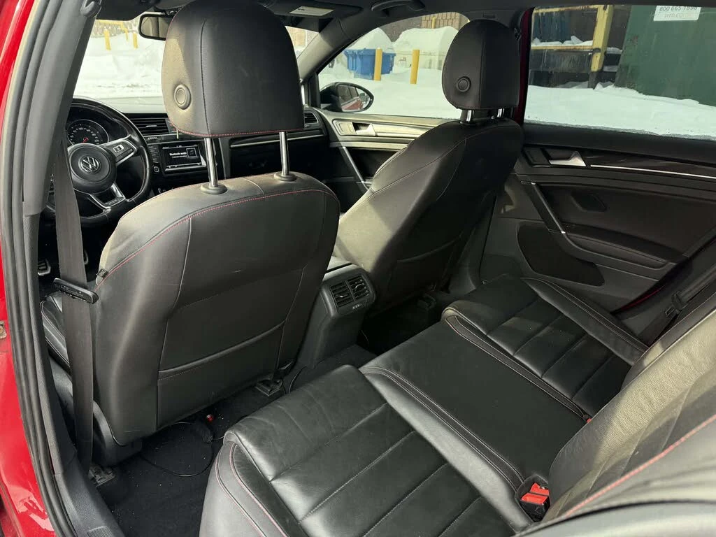 VW Golf 2.0T SE 4-Door FWD* ����������* (���� �� ��)  | Mobile.bg � ����������� 5