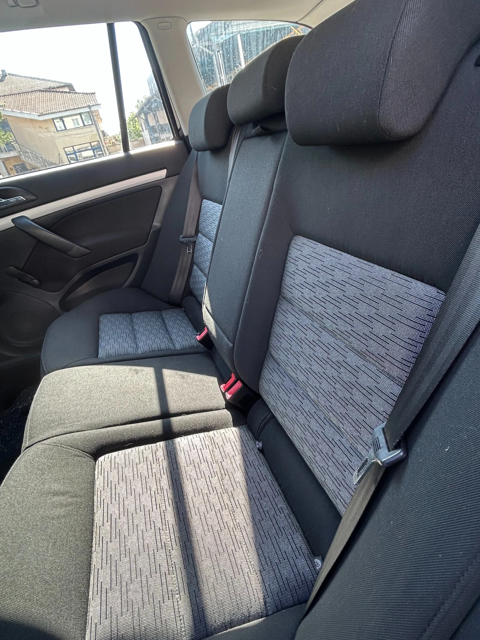 Skoda Octavia 1.6 MPI, снимка 4 - Автомобили и джипове - 54026925