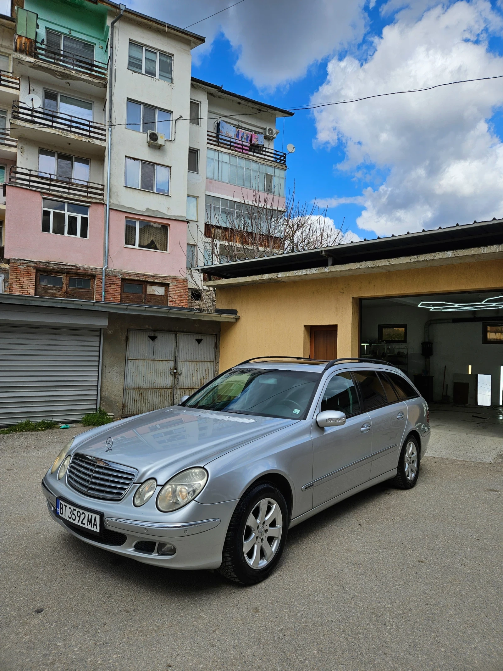 Mercedes-Benz E 320 Cdi, снимка 2 - Автомобили и джипове - 54150326