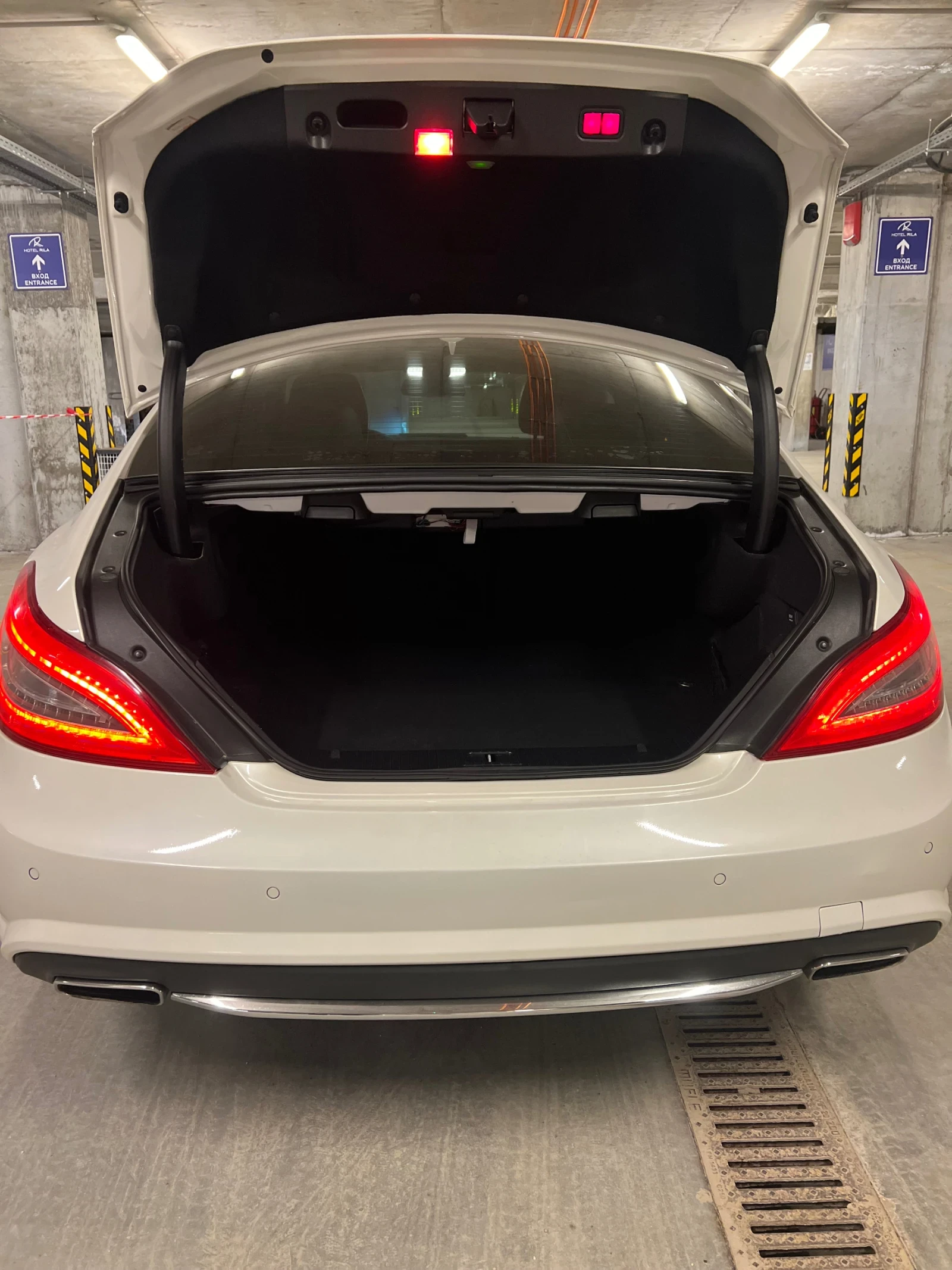 Mercedes-Benz CLS 550, снимка 5 - Автомобили и джипове - 54391554