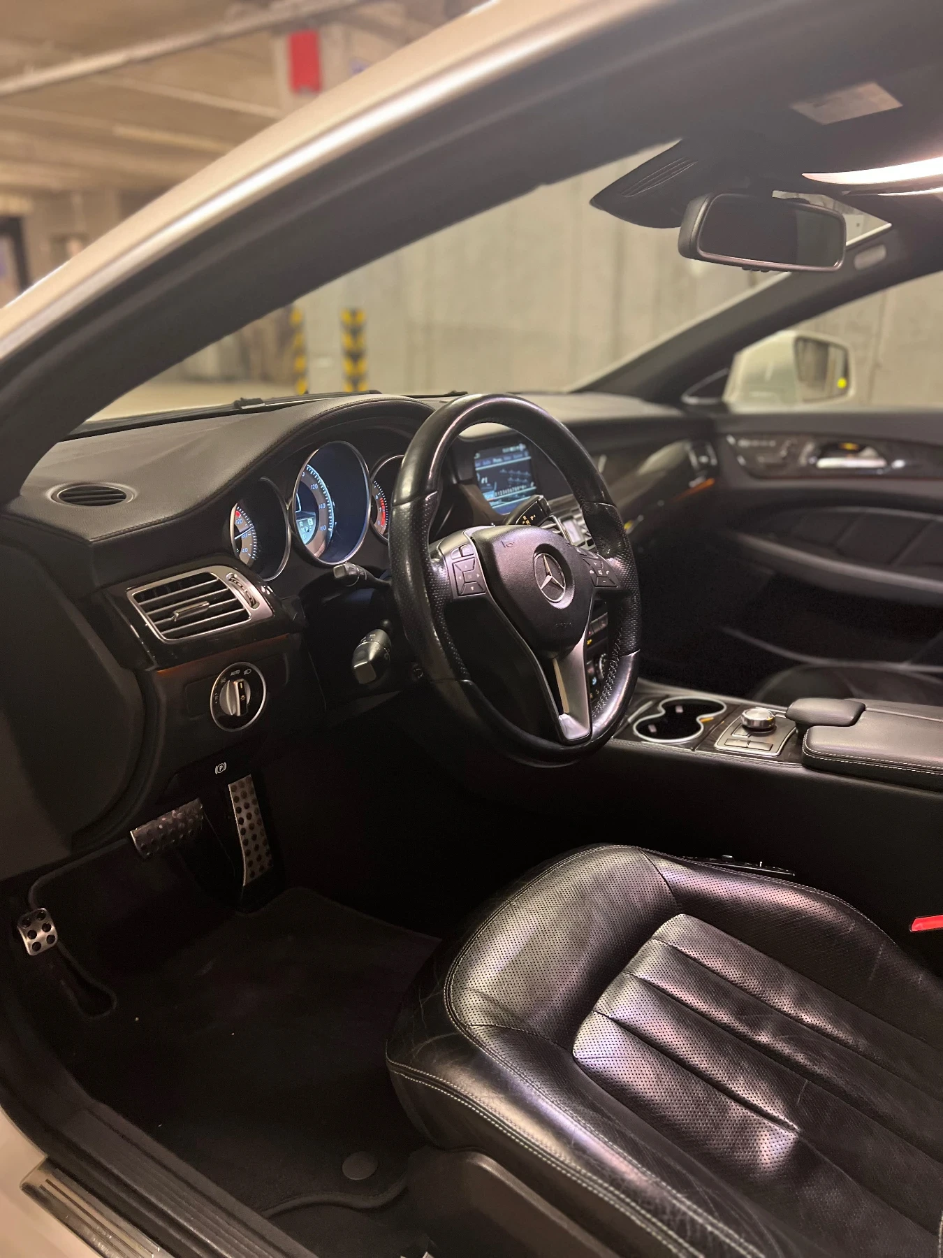 Mercedes-Benz CLS 550, снимка 10 - Автомобили и джипове - 54391554