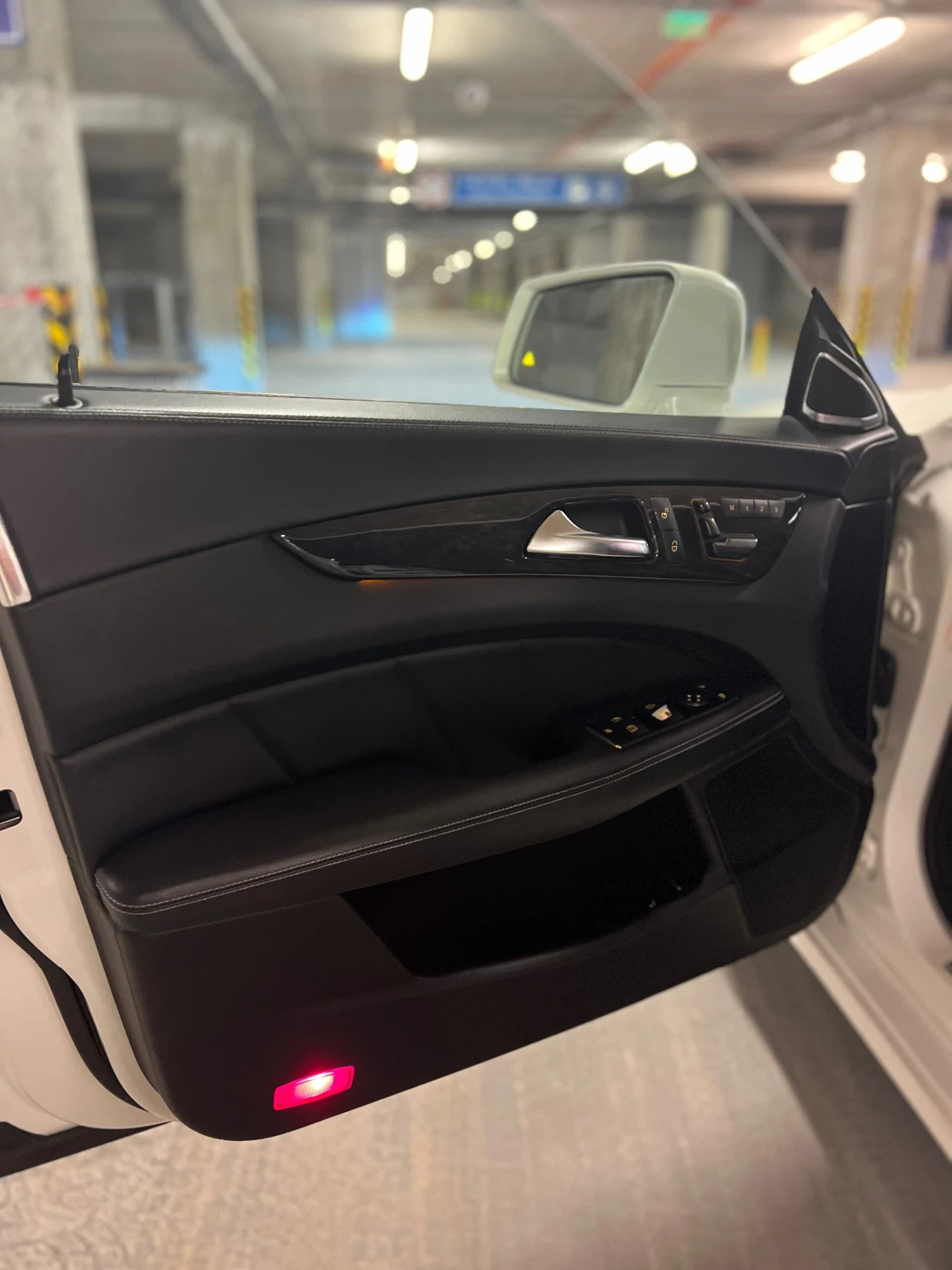Mercedes-Benz CLS 550, снимка 9 - Автомобили и джипове - 54391554