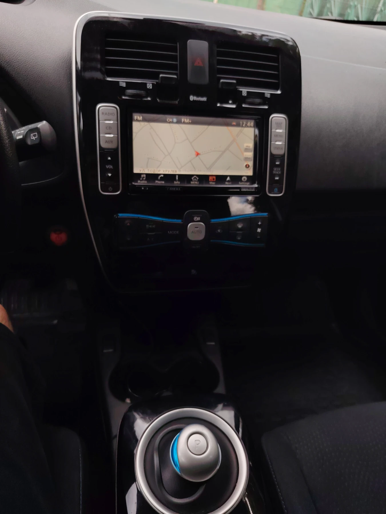 Nissan Leaf  30KW 360cam 2017г, снимка 15 - Автомобили и джипове - 54727111