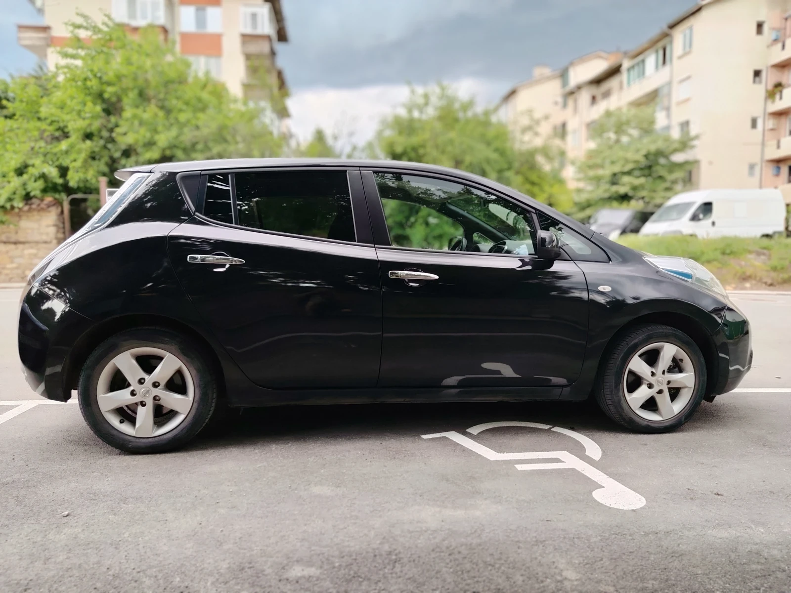 Nissan Leaf  30KW 360cam 2017г, снимка 6 - Автомобили и джипове - 54727111