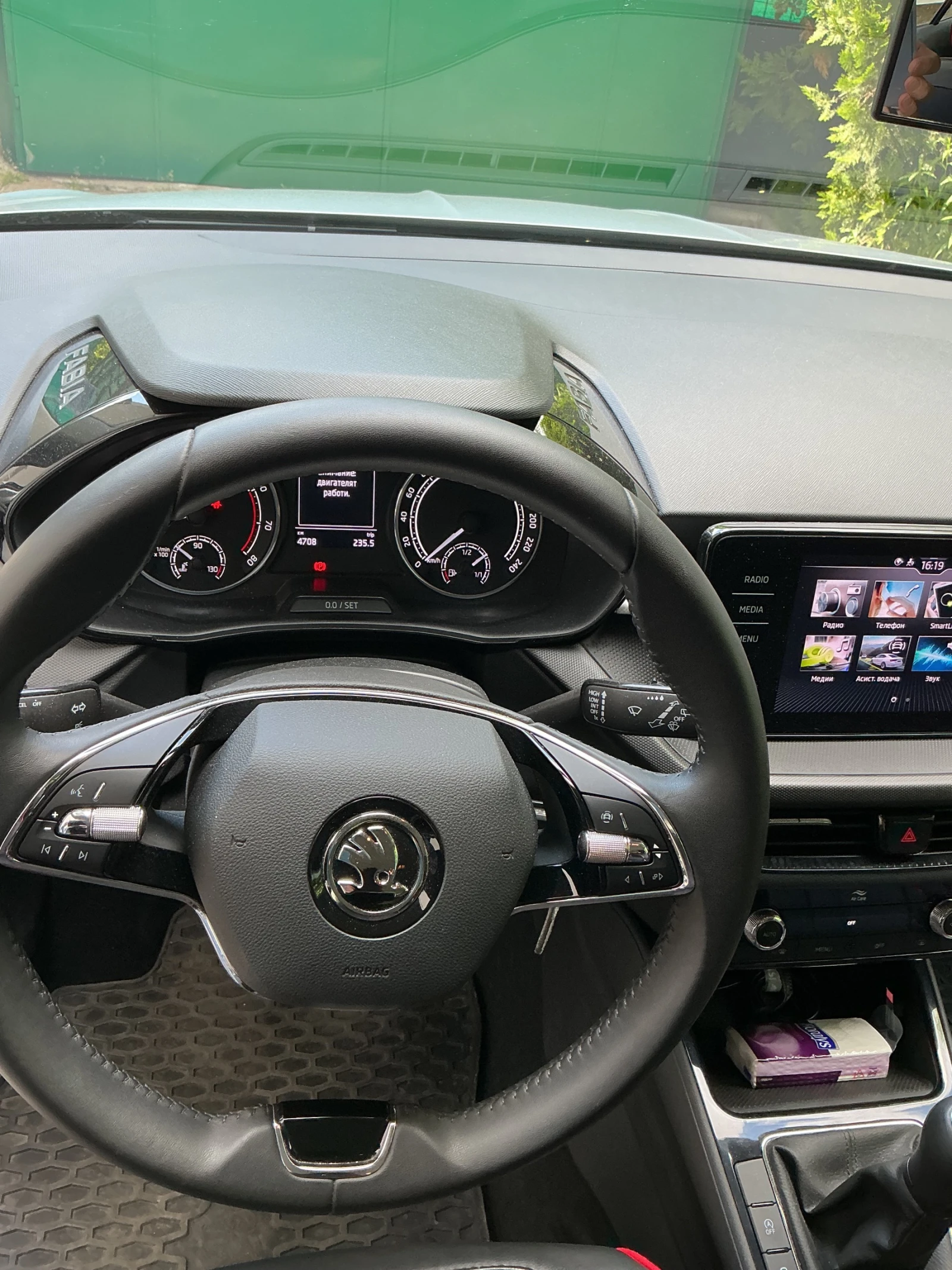 Skoda Fabia, снимка 9 - Автомобили и джипове - 54972775