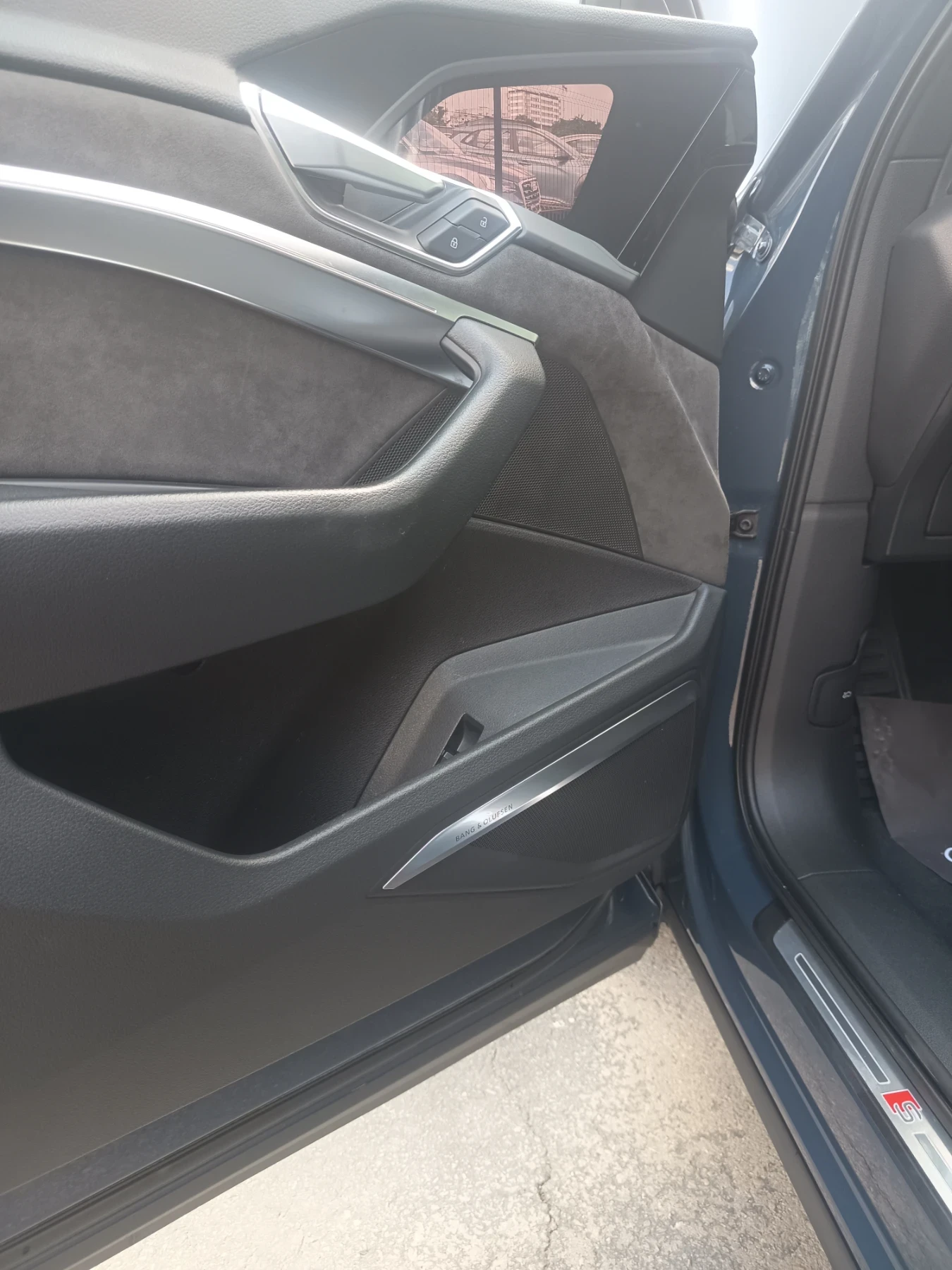 Audi E-Tron 55/Sportback/S-Line/Pano/Hud/360* /B&O, снимка 8 - Автомобили и джипове - 55296015