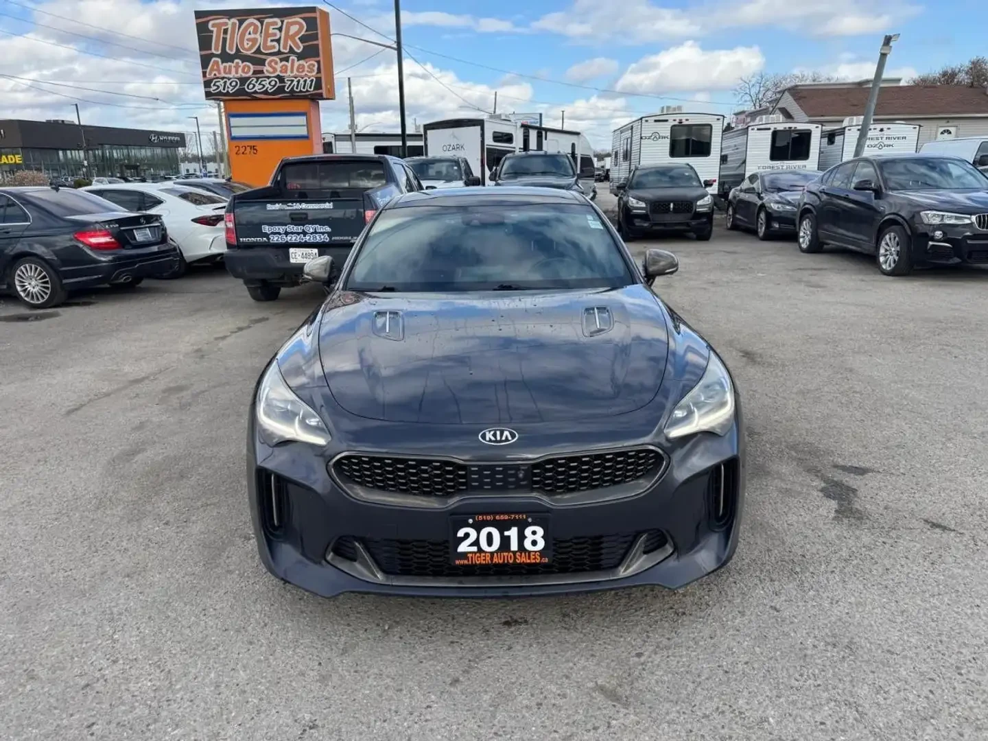 Kia Stinger GT LIMITED| HUD| ЧЕРВЕН САЛОН| PANO| , снимка 2 - Автомобили и джипове - 55340241