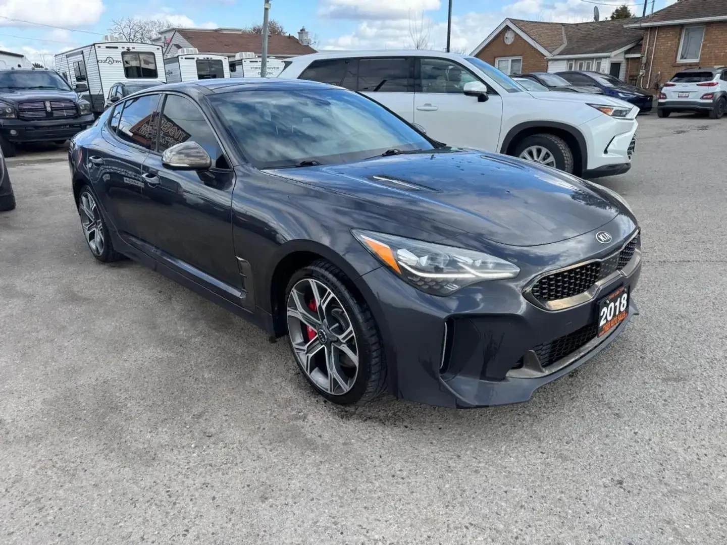 Kia Stinger GT LIMITED| HUD| ЧЕРВЕН САЛОН| PANO| , снимка 3 - Автомобили и джипове - 55340241