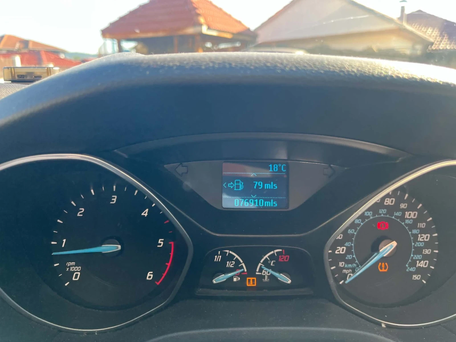 Ford Focus 1.6tdci // 124000км // ДЕСЕН ВОЛАН, снимка 7 - Автомобили и джипове - 55677853