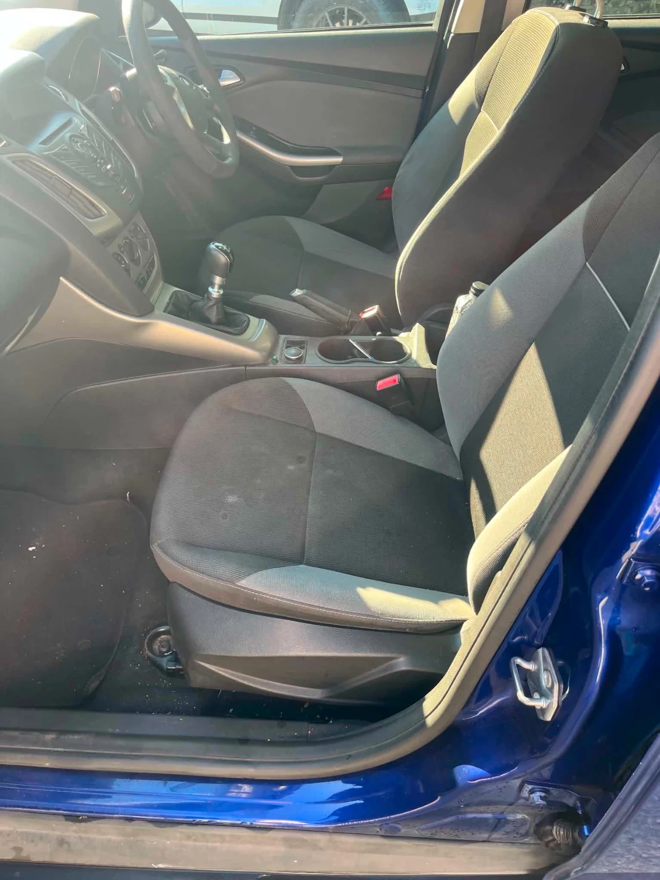 Ford Focus 1.6tdci // 124000км // ДЕСЕН ВОЛАН, снимка 8 - Автомобили и джипове - 55677853